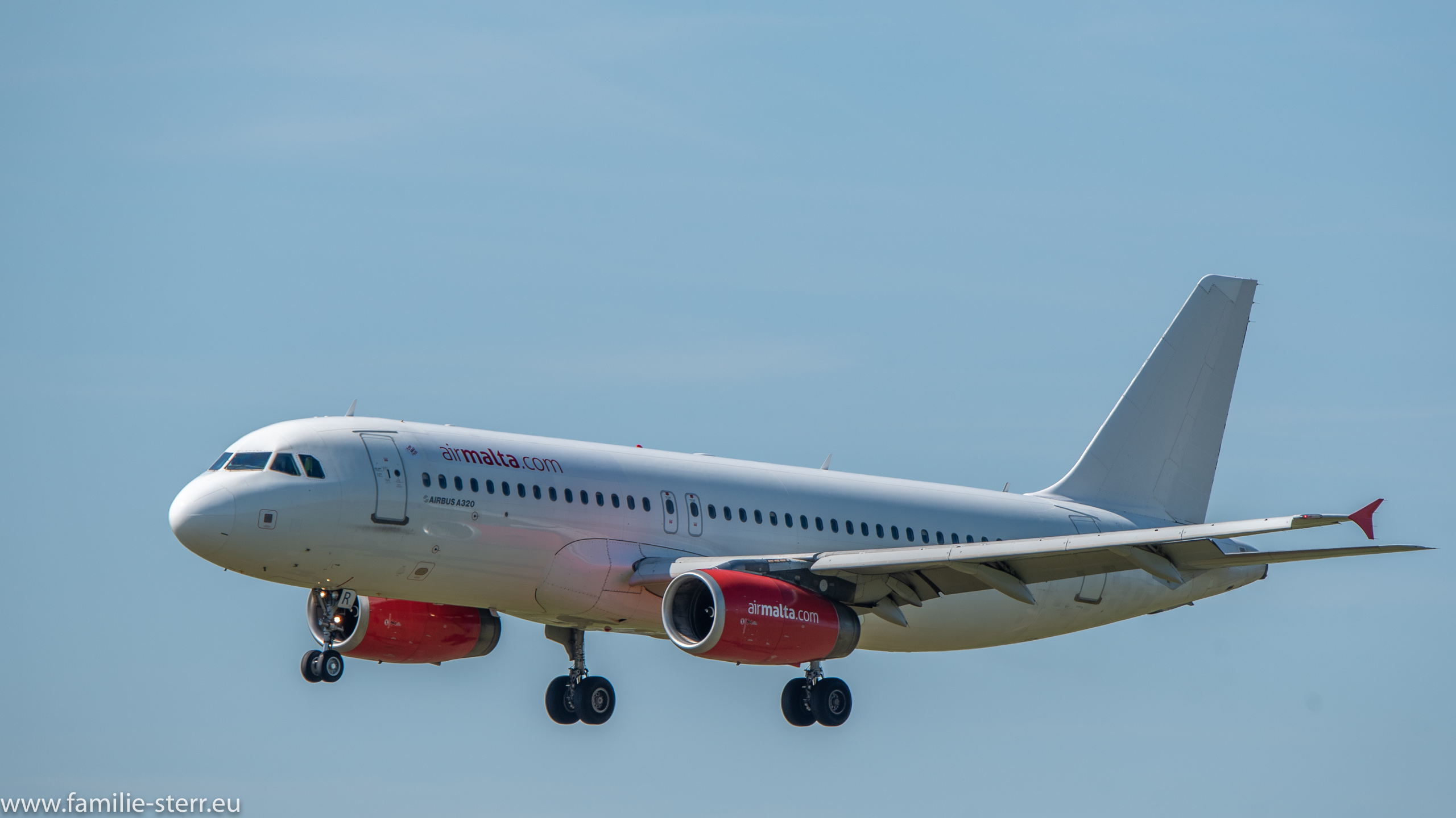 9H-AHR
